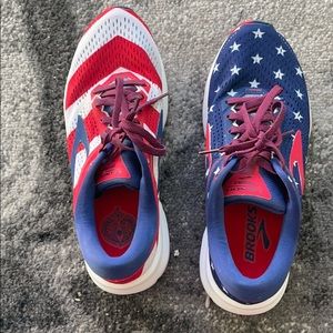 Brooks Launch 5 2018 limited edition sneakers.